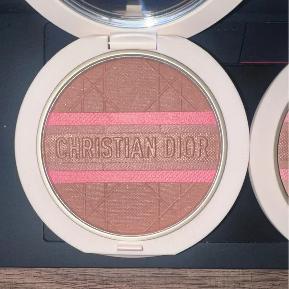 Dior forever glow star filter and 2 limited edition bronzers - Picture 10 of 14